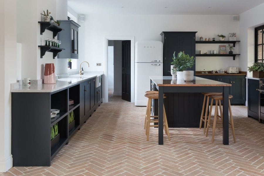Best Kitchen Tiles for a Modern Look