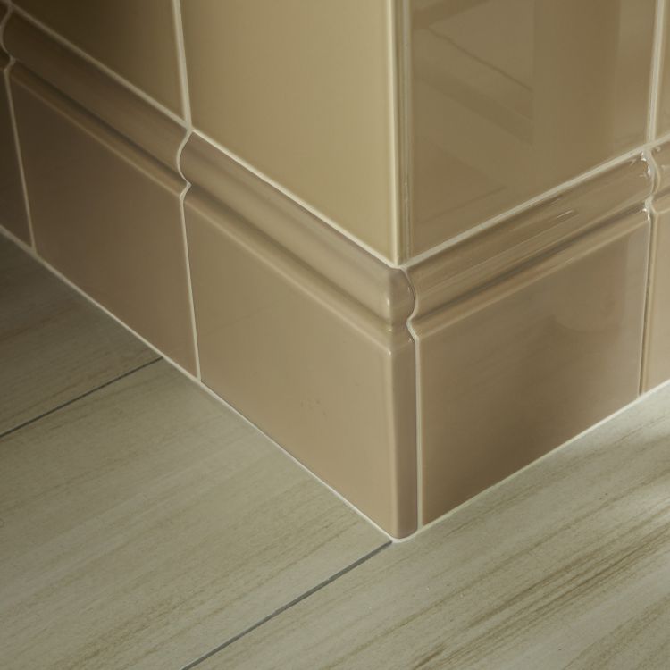 Artworks Skirting Right External Corner