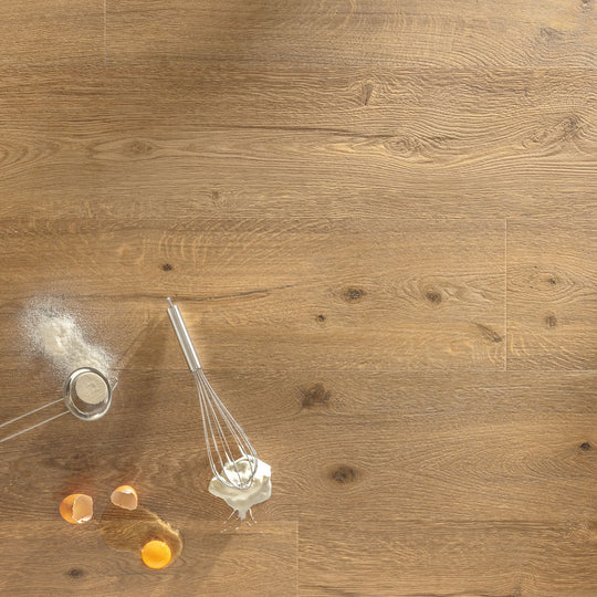 Caramello F039 Vinyl Planks, light oak wood-effect luxury vinyl flooring