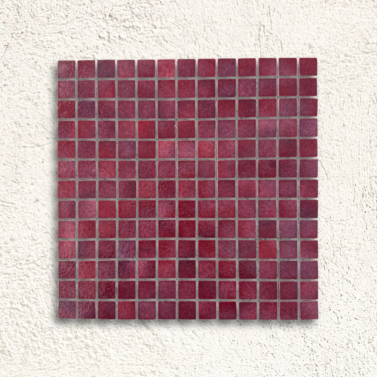 Harmonie Quetsche 25 x 25mm Mosaic Porcelain Tile in a bathroom setting