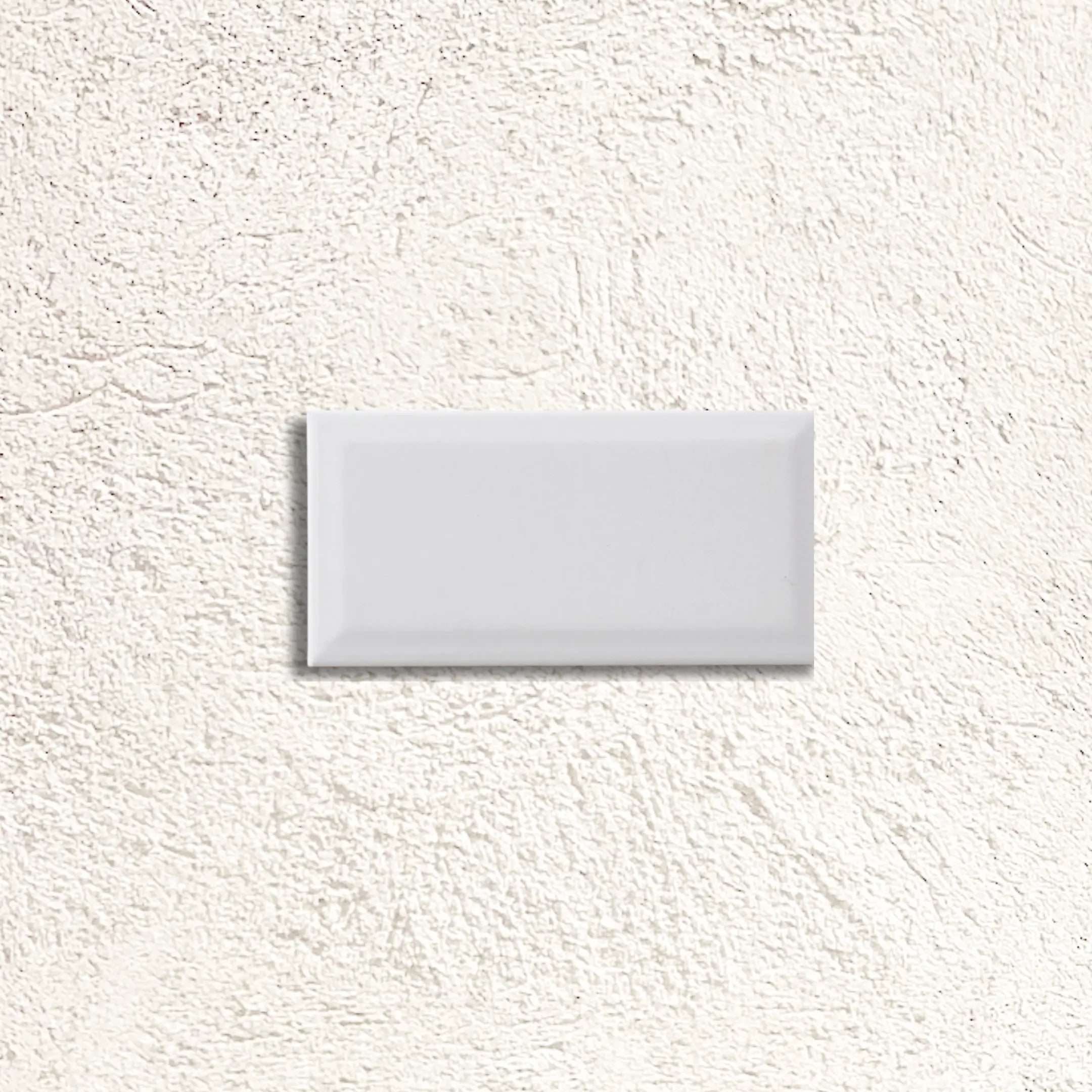 Metro White Matt Bevelled 10 x 20cm glazed ceramic metro tile face