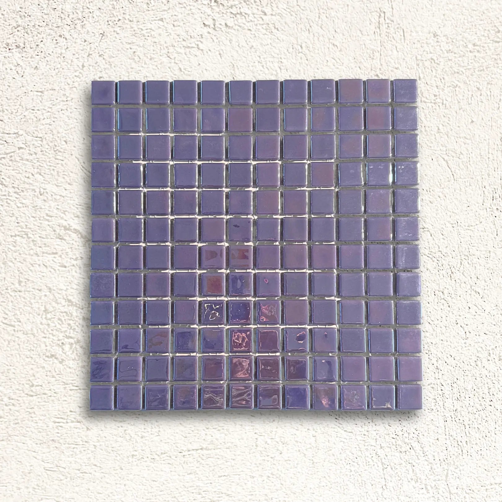 Iridis Acquaris Lila 31.6 x 31.6cm glass mosaic iridescent tile face