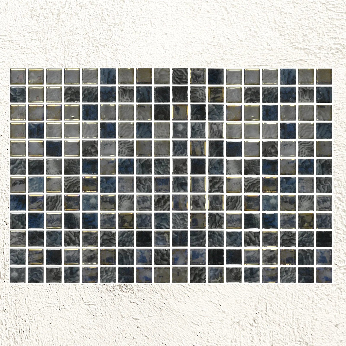 Aquastyle Arrecife Iridis Grey 25mm glass mosaic sheet face detail