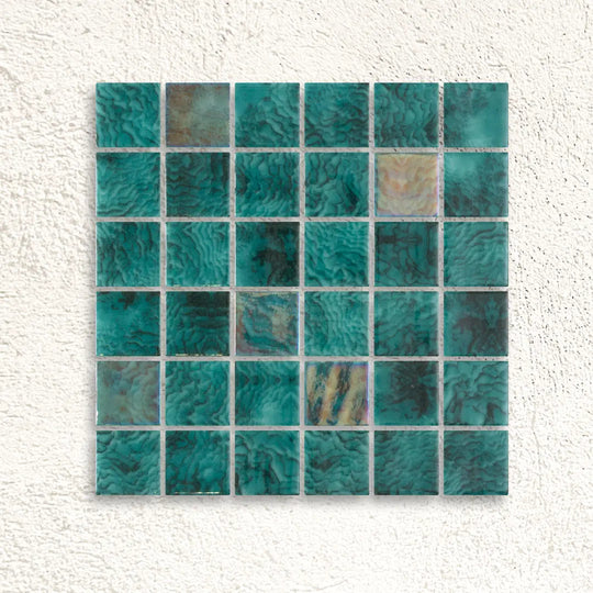 Maldives Penta Arrecife Iridis Emerald 31.1 x 31.1cm iridescent glass mosaic tile face
