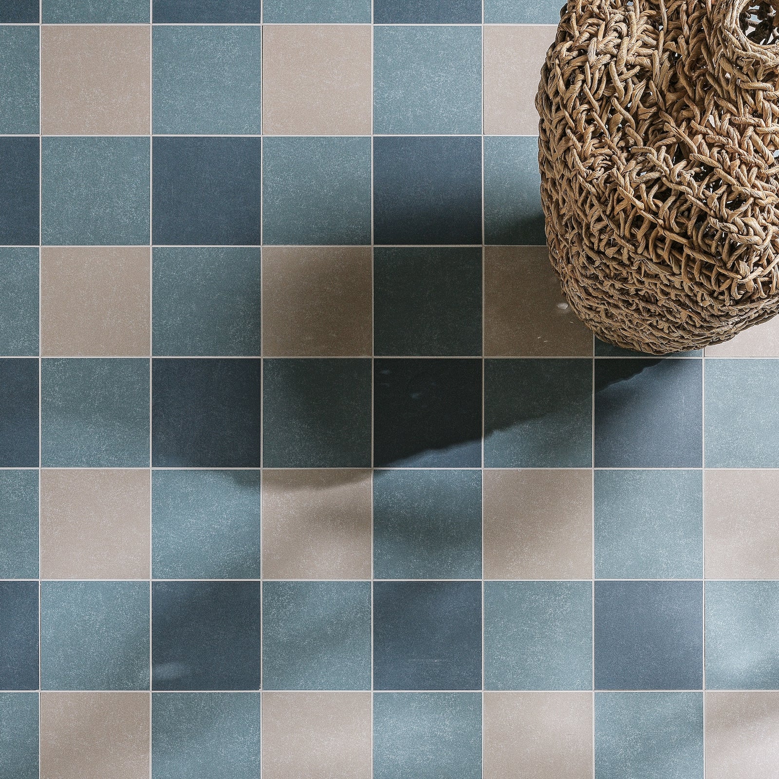 Aventuras Blue Field Porcelain Wall & Floor Tile 15x15cm – close-up detail