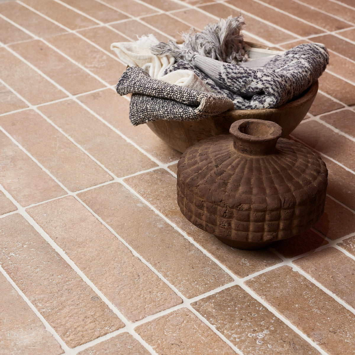 Buscot Limestone Parquet Tumbled & Etched Finish – detail view 4