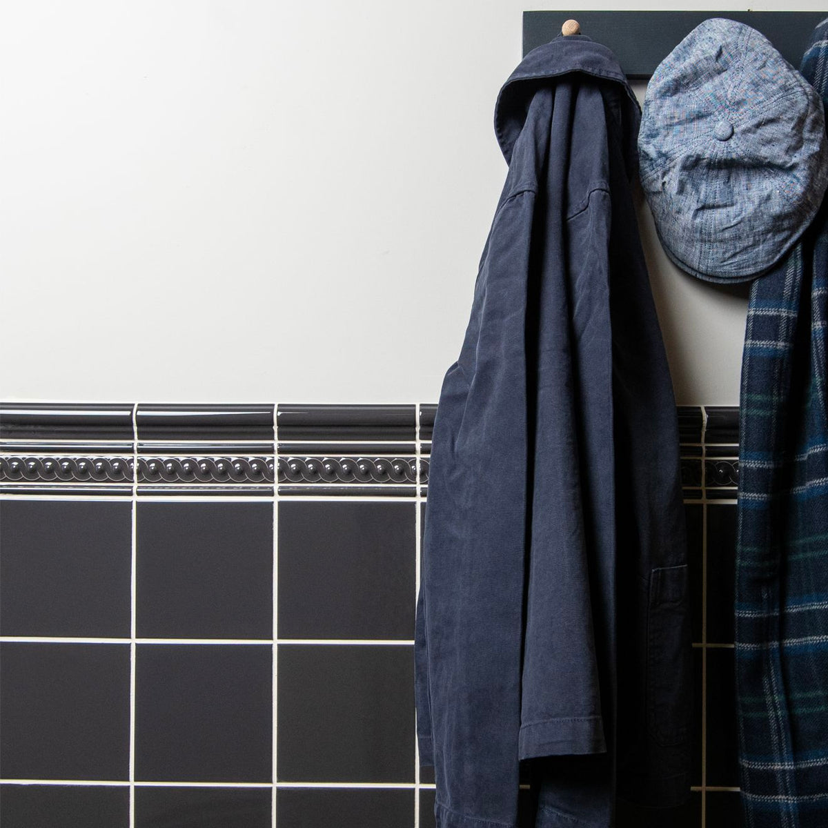 Charcoal Grey Albert Moulding Ceramic Wall Tiles 152x40mm