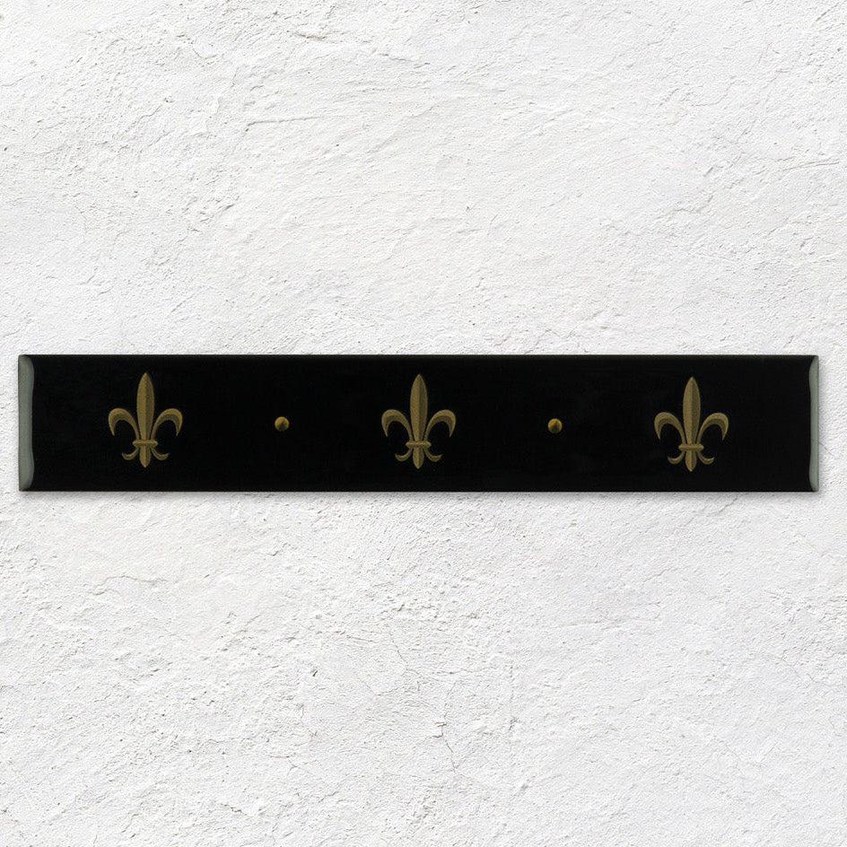 Fleur de Lis Border Gold on Jet Black – pattern detail (2)