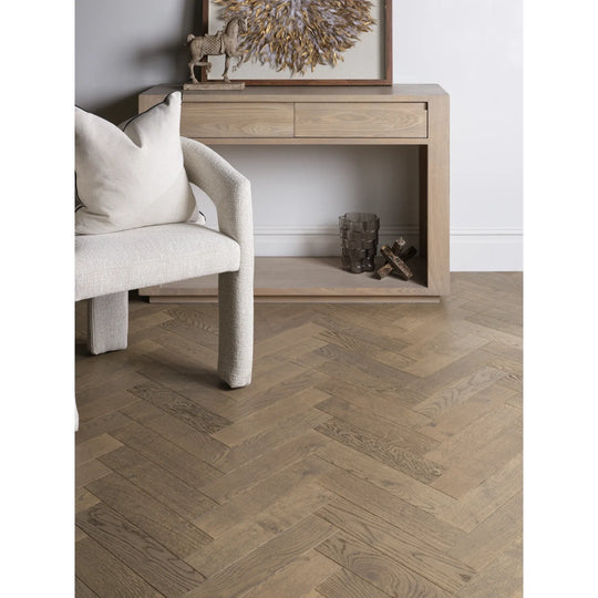 Goodrich Amaretti Oak herringbone flooring in a living room