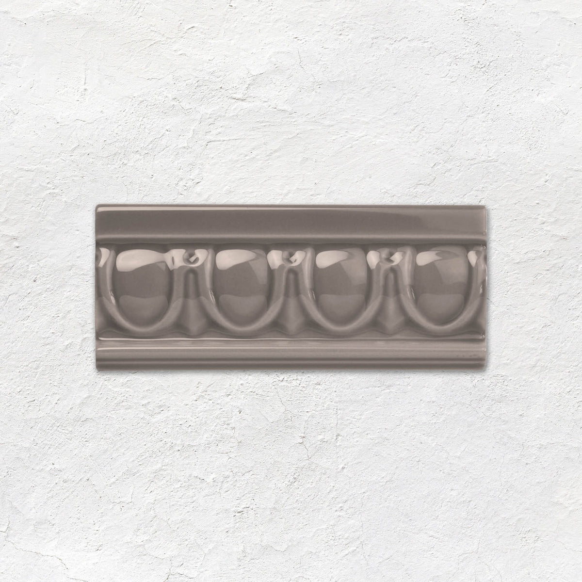 London Stone Egg & Dart Moulding Ceramic Wall Tile 152x65mm - Gloss