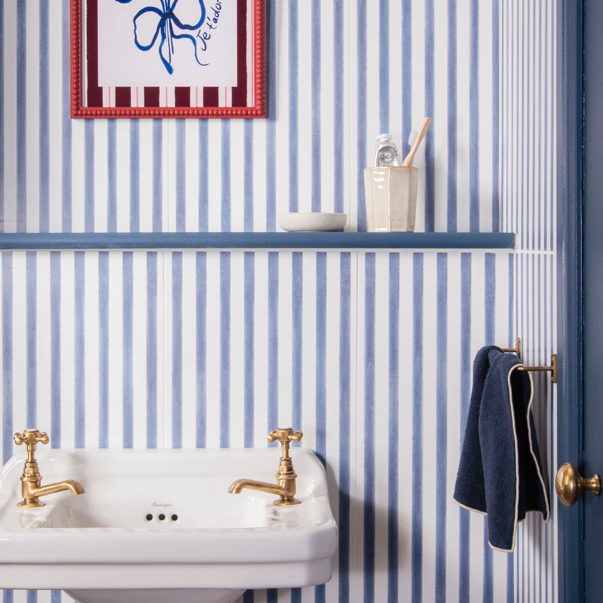 White ceramic sink promenade brighton 60x30cm with gold-toned faucets for stylish bathroom use