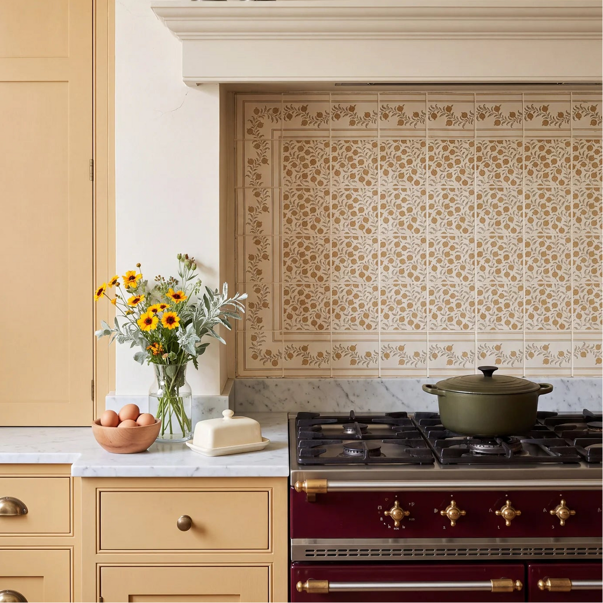 STUDIO Sanderson Anaar Ochre Border & Corner