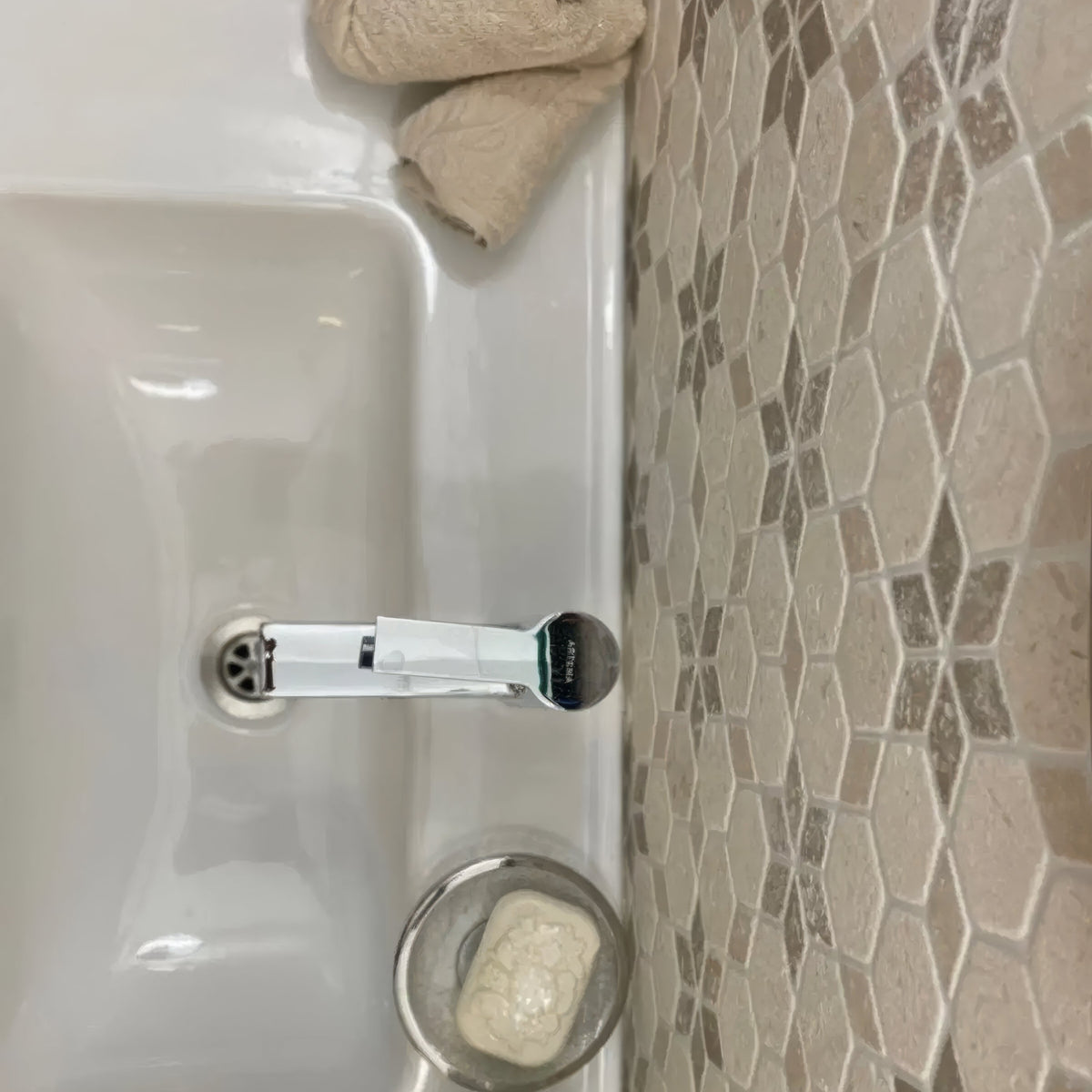 Shellstone Limestone - Mix Travertine Tumbled Starline Mosaic Tiles