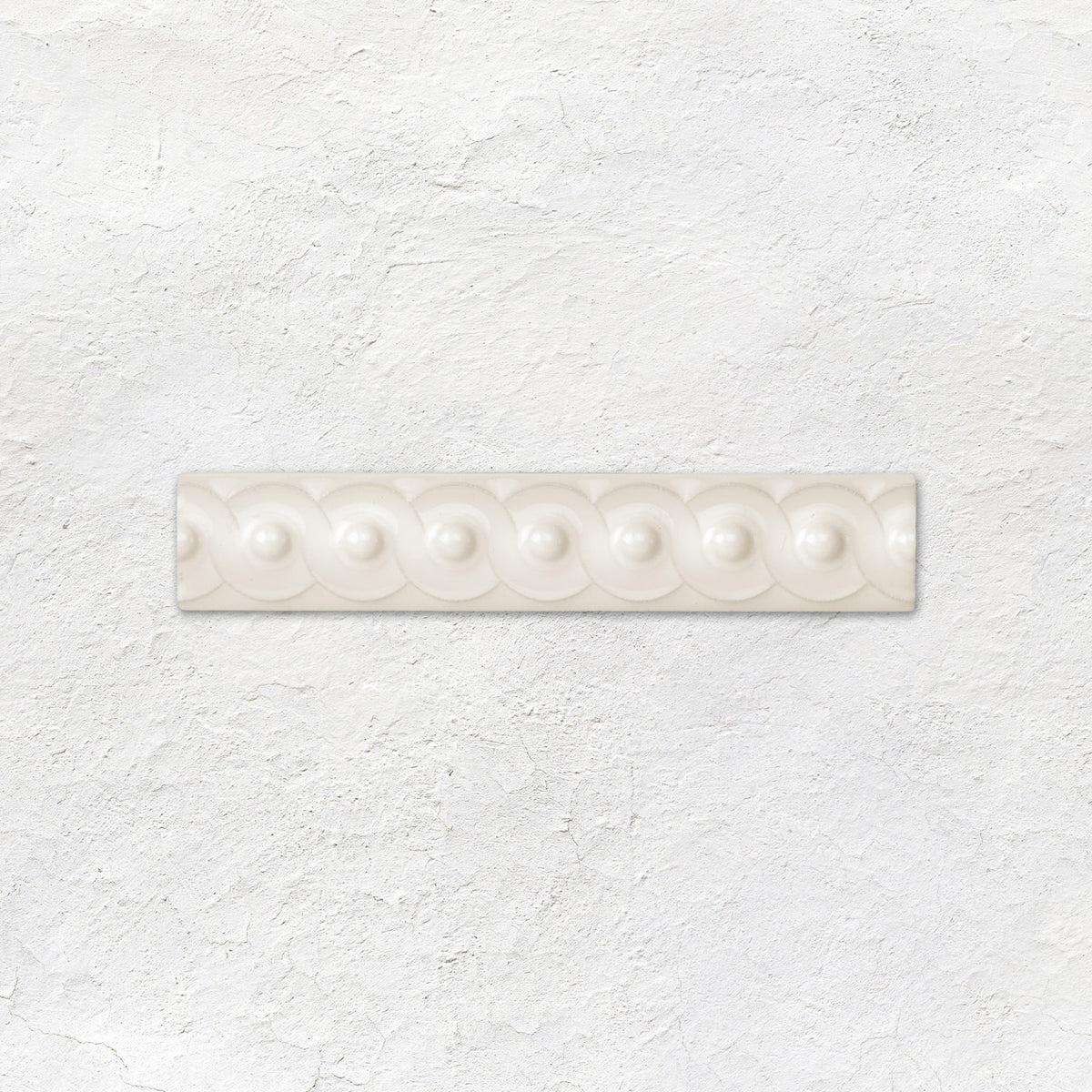 Vintage White Scroll Moulding Ceramic Wall Tile 152x29mm - Gloss