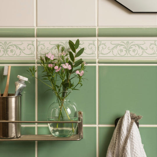 Acanthus Jade Breeze On Brilliant White