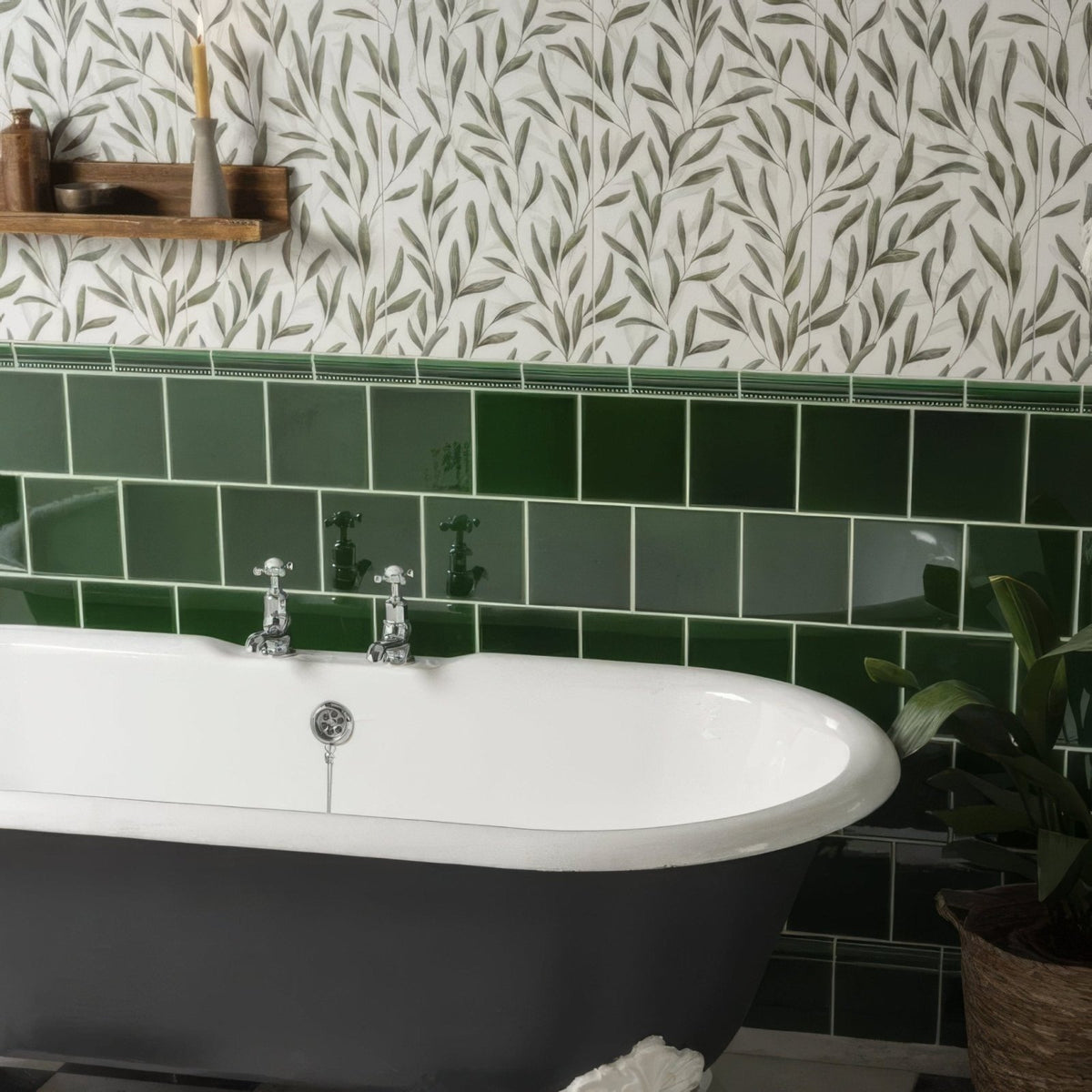 Arts and crafts willow 60x30cm black and white clawfoot bathtub with chrome fixtures in classic design