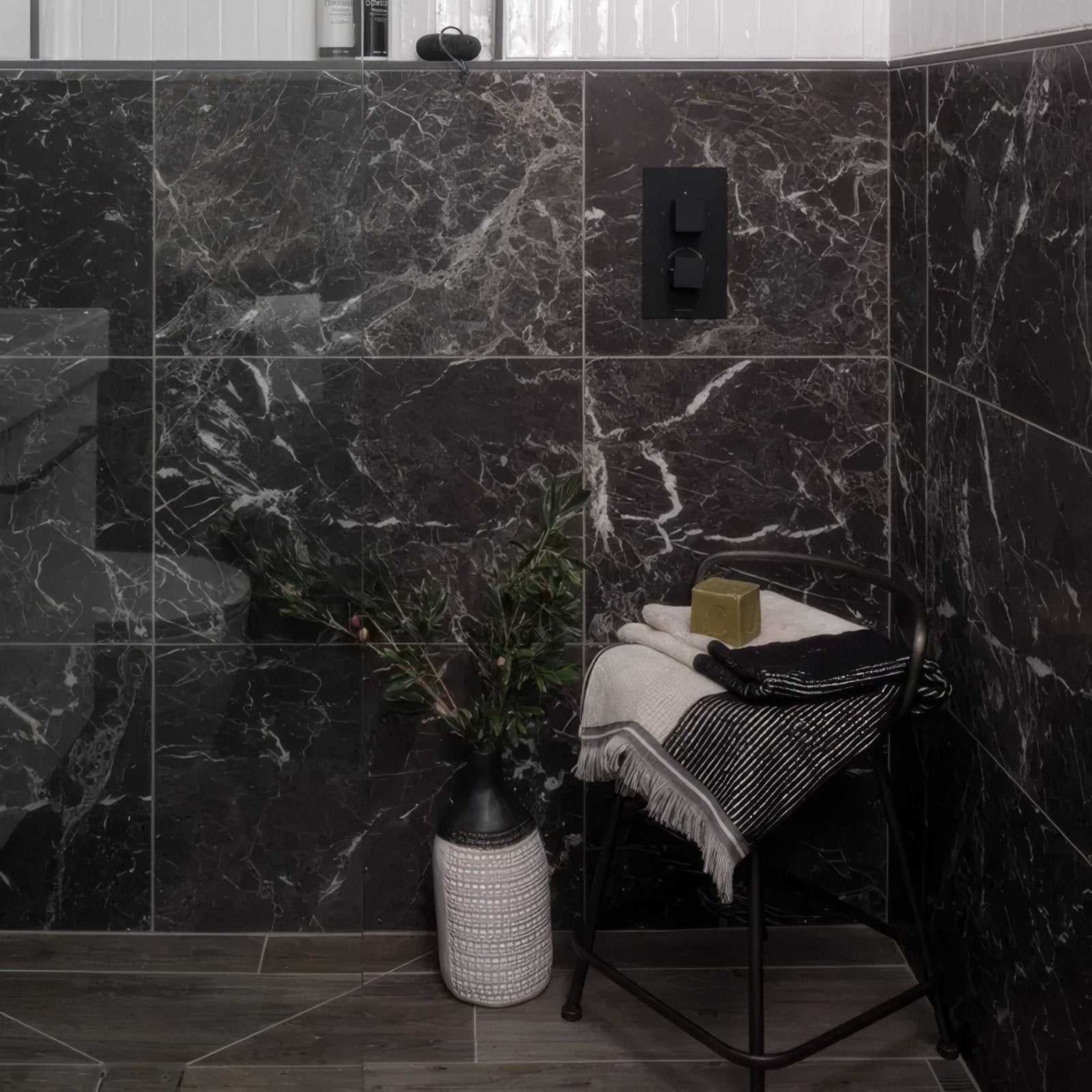 Avante Garde Marble Honed 61 x 40cm – close-up surface detail