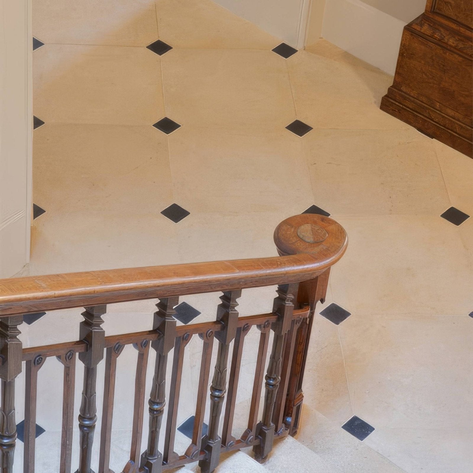 Bath Limestone Artisan Aged Finish