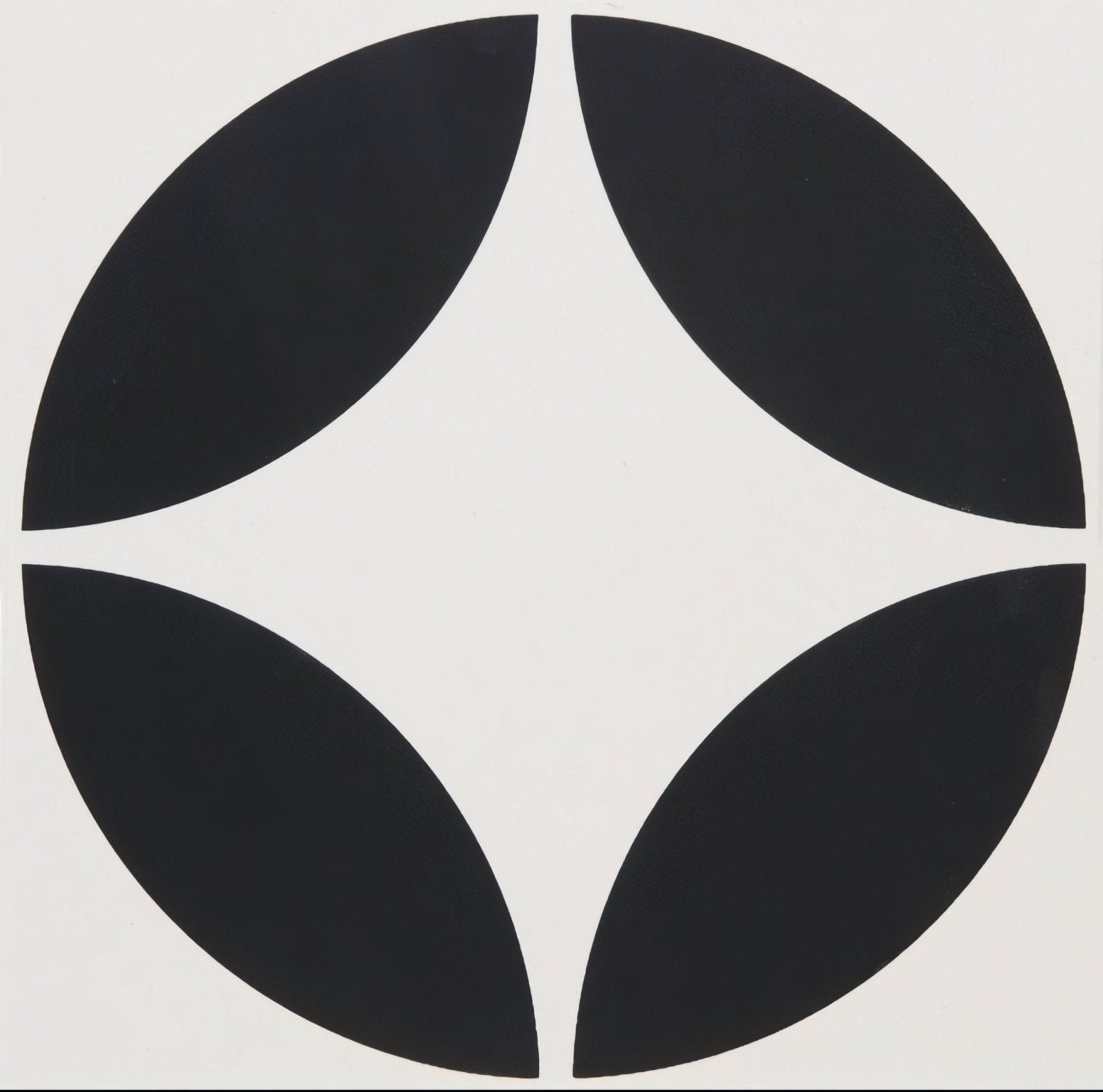 Bavaria Black on Dover White