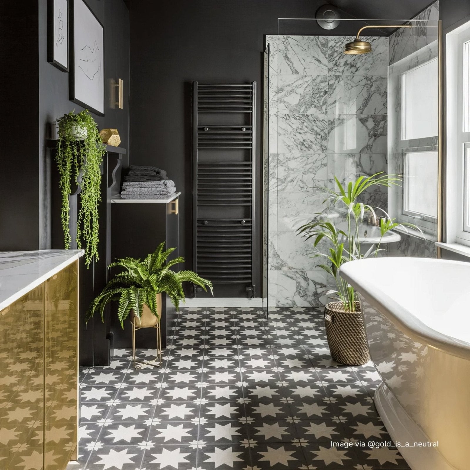 Black Pradena Tile