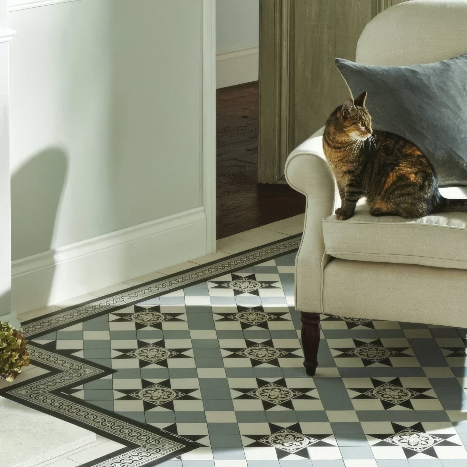 Blenheim Black, Dover White & Grey with Livingstone drop-in in a room setting