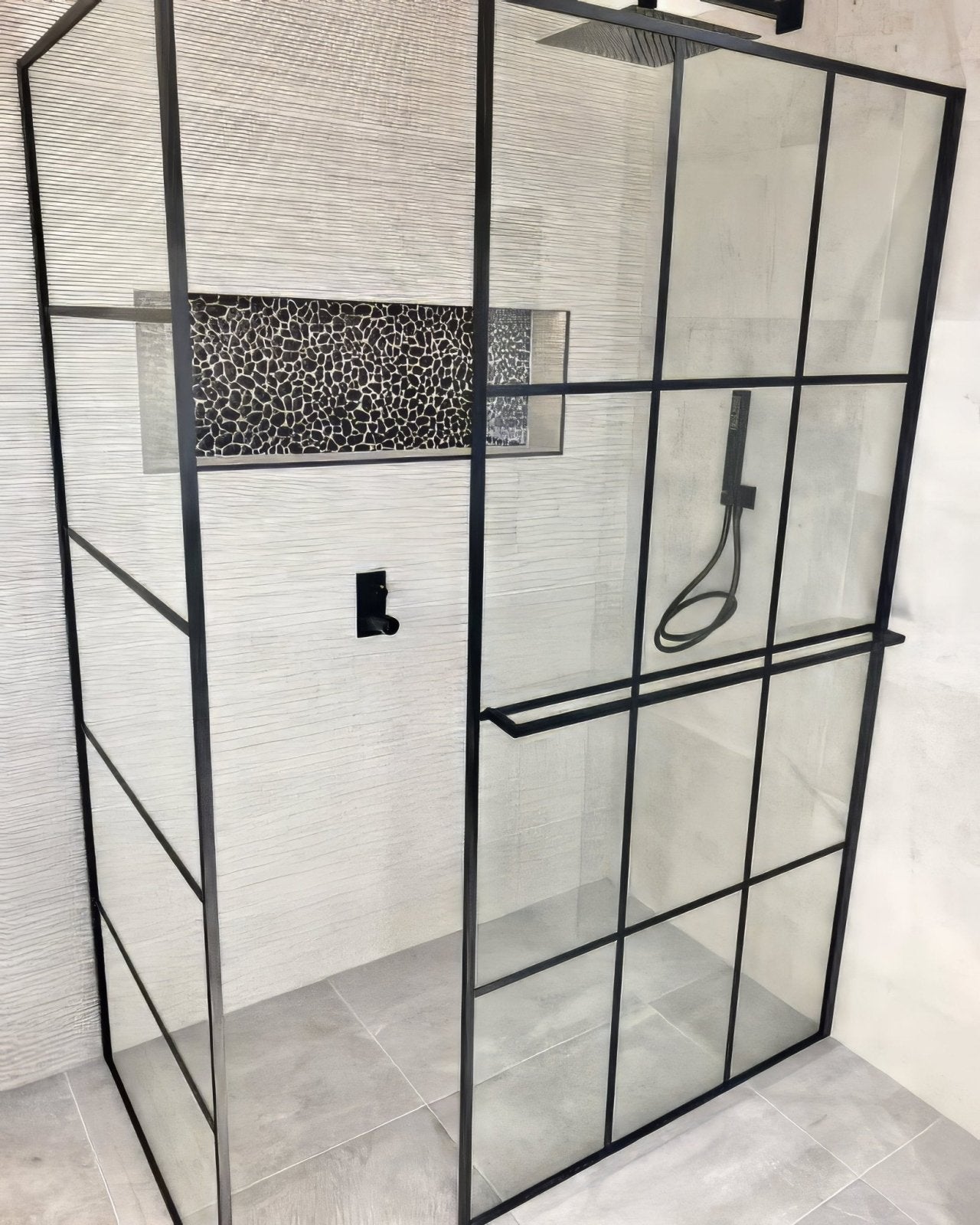 Boulder Negro Marquina Mosaic