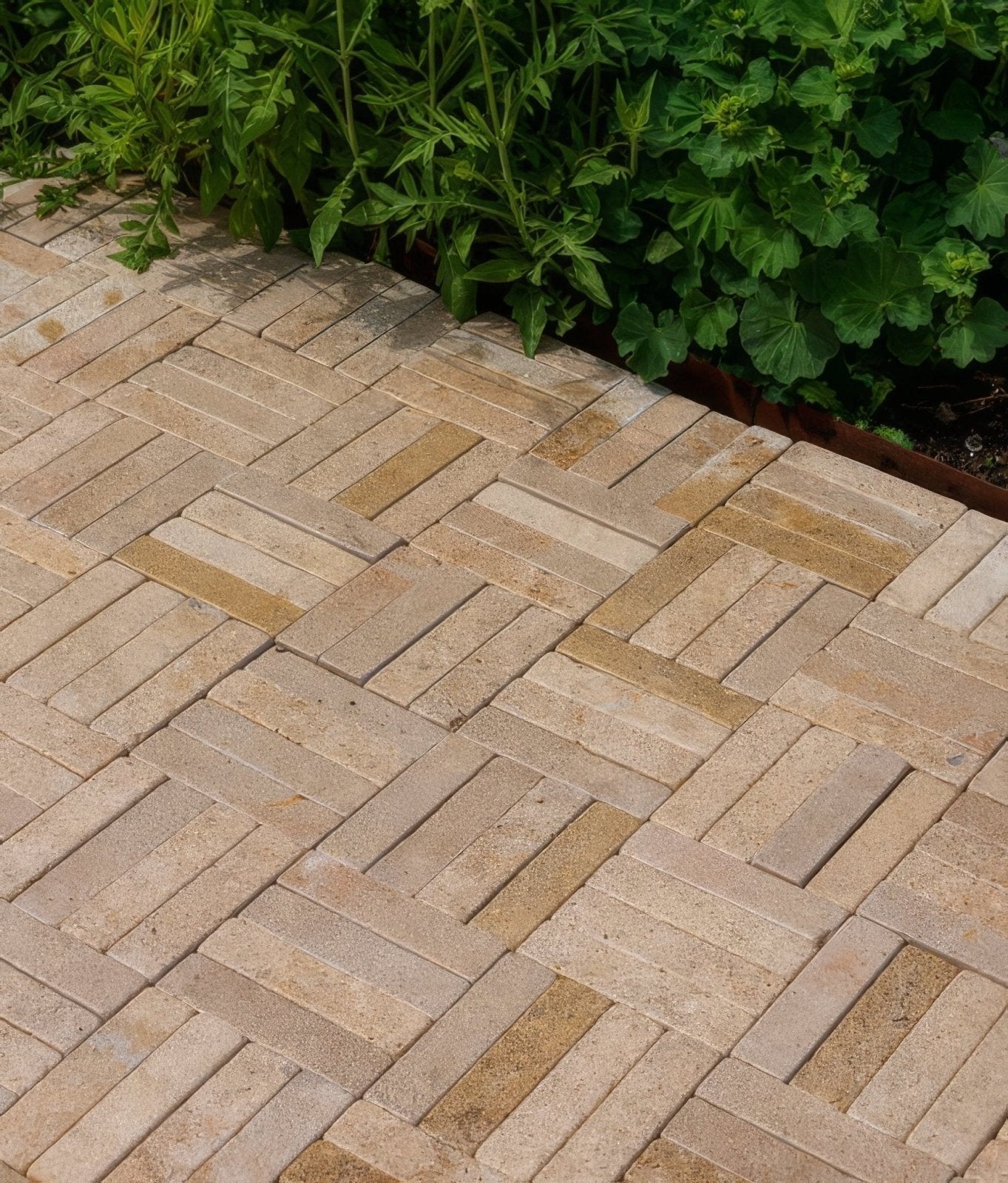 Buscot Limestone Tumbled & Etched Klinkers