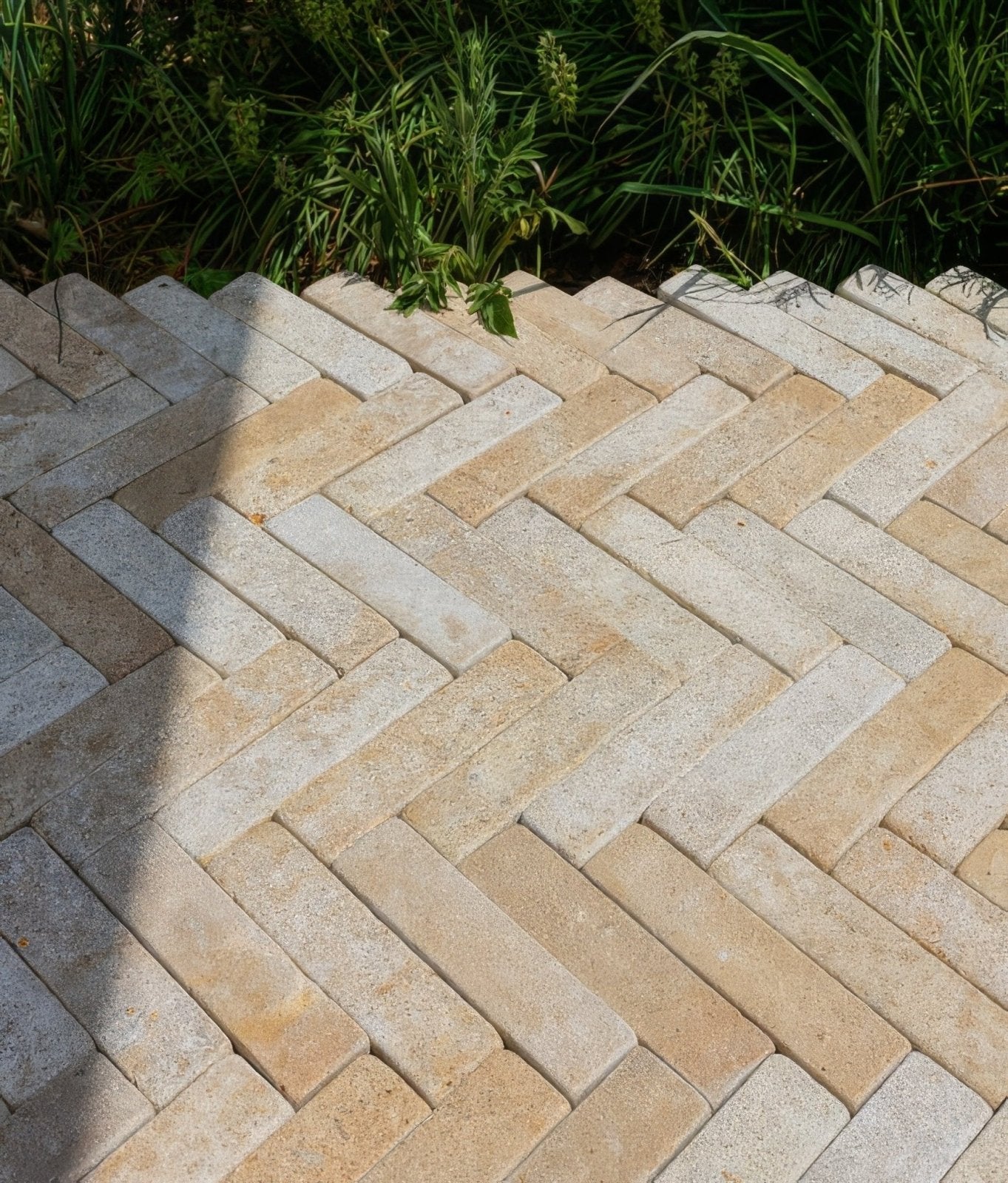 Buscot Limestone Tumbled & Etched Klinkers