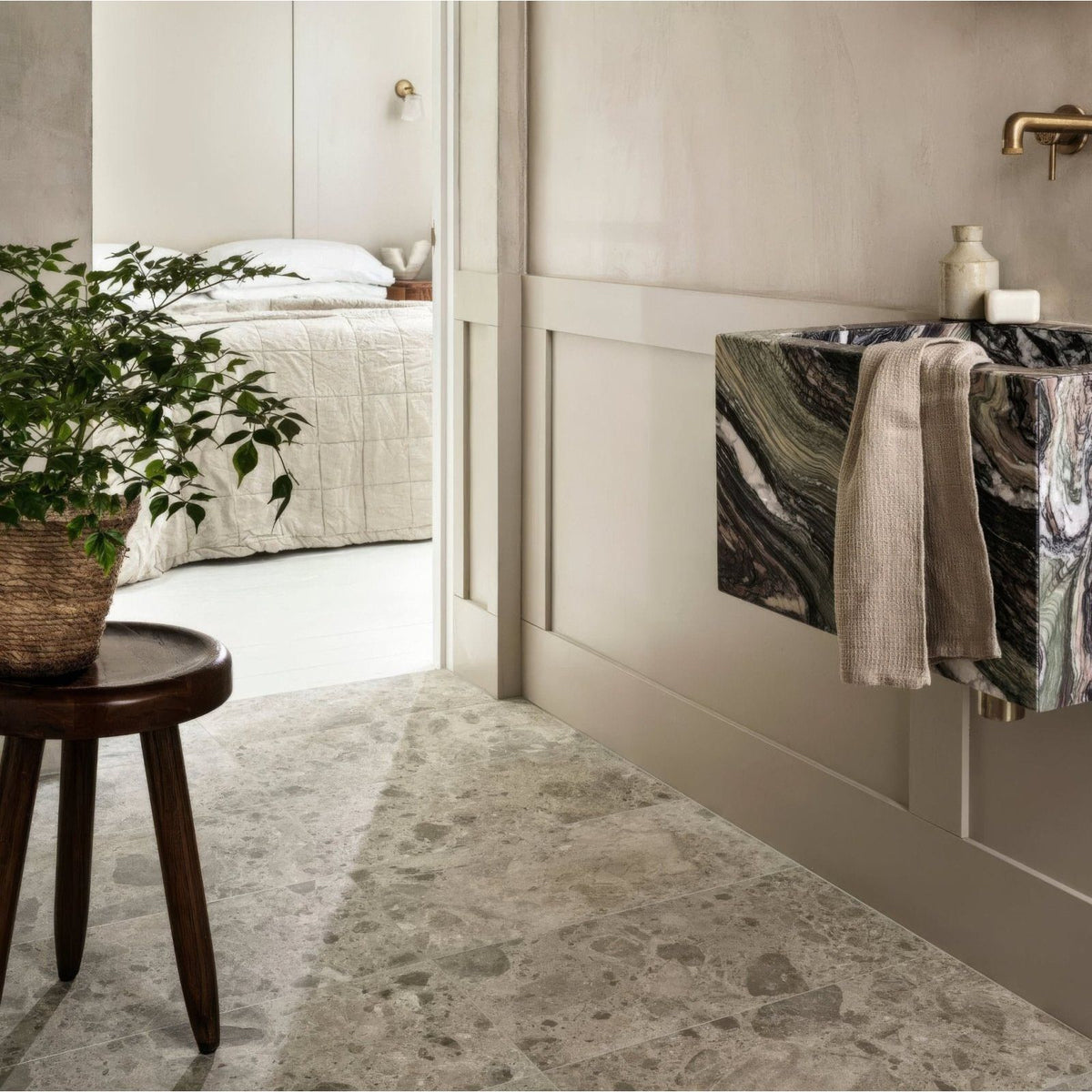 Ceppo Beige 60 x 120cm beige marble-effect tile with veining