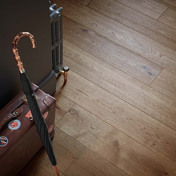 Chepstow Antique Oak – close-up detail