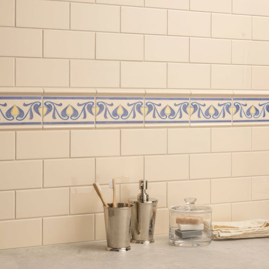 County White Omega Moulding - alternate view