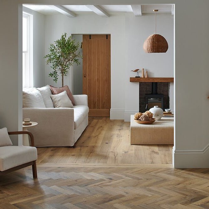 Dartmouth Marbled Oak warm oak wood-effect flooring
