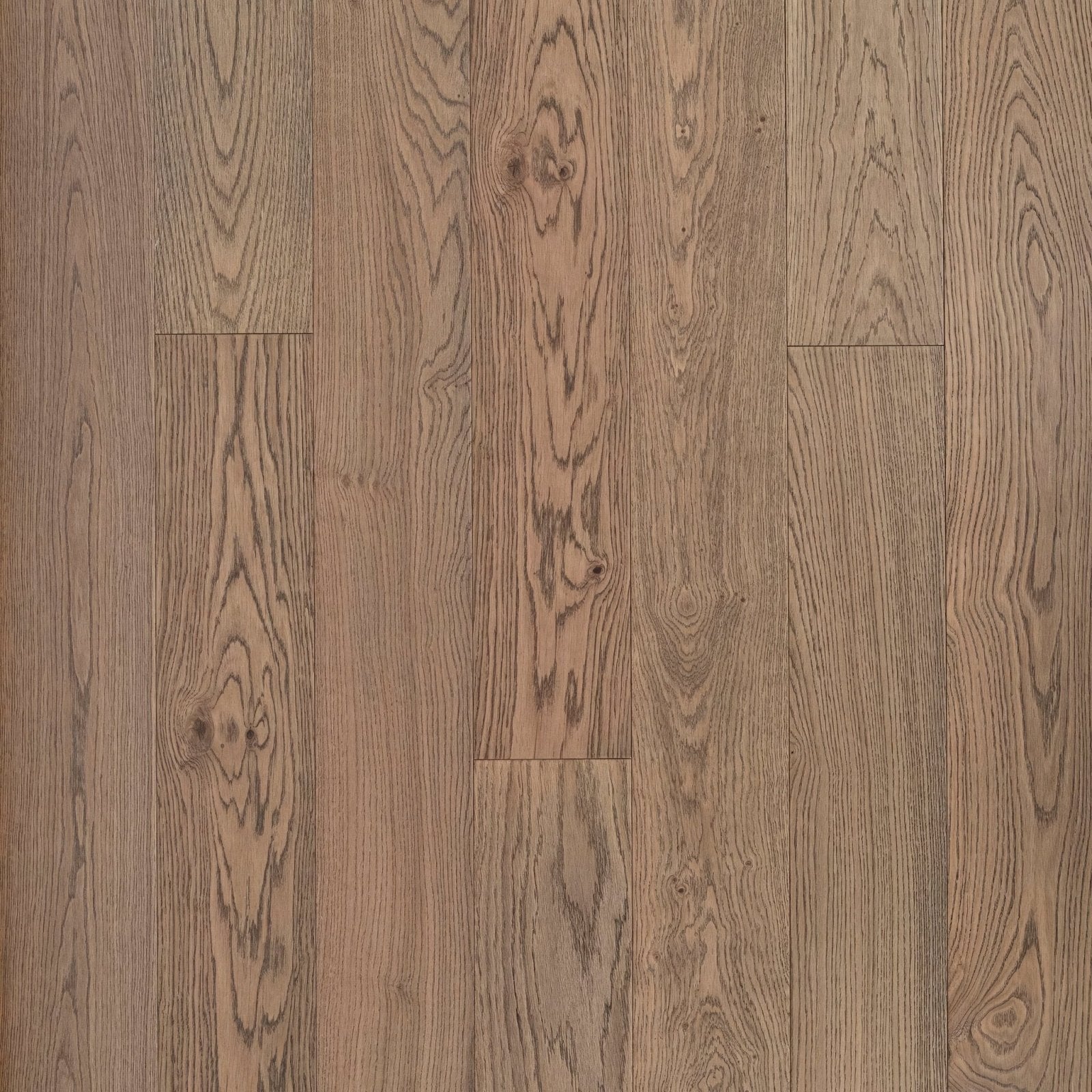 Warm-toned hardwood floor planks dc101 deco frozen umber with natural wood grain pattern and visible knots