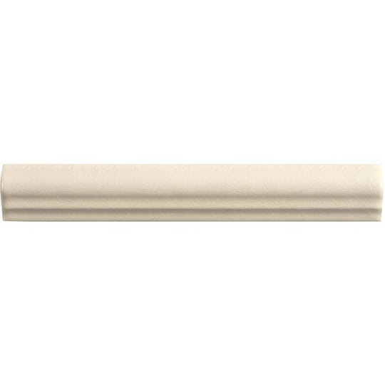 Cream-colored smooth-surfaced ogee moulding dune decorative trim with classic profile for interior design