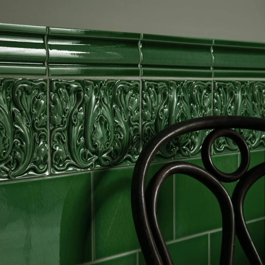 Edwardian Acanthus Caledonian - alternate view