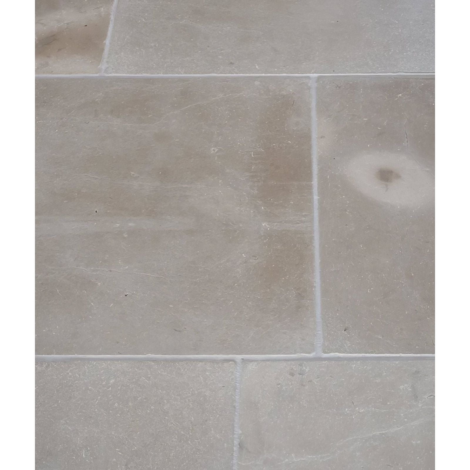 Eiffel Limestone Tumbled Finish in a kitchen setting