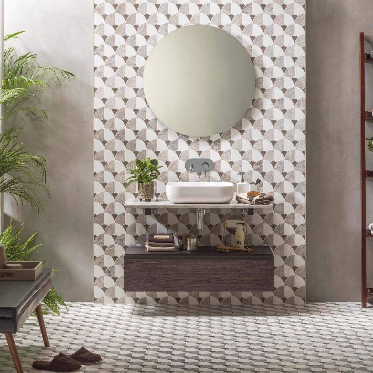 Figure Shell Dark Mosaic