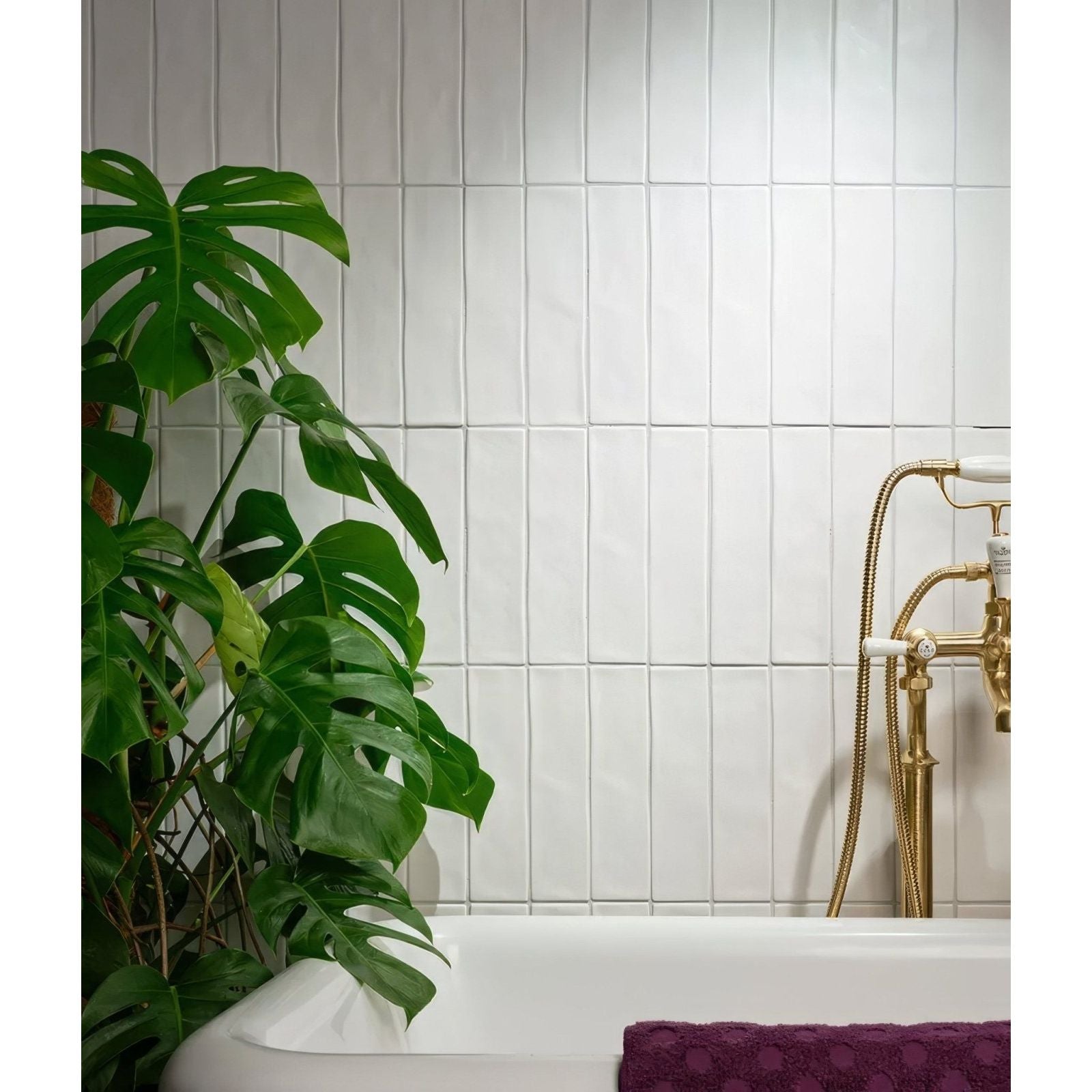 White rectangular ceramic subway tiles with matte finish used as bathroom wall covering fondant ceramic white