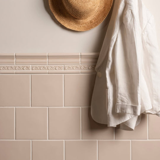 Beige rectangular Hadleigh Field Tile wall tiles with decorative molded border for interior wall use