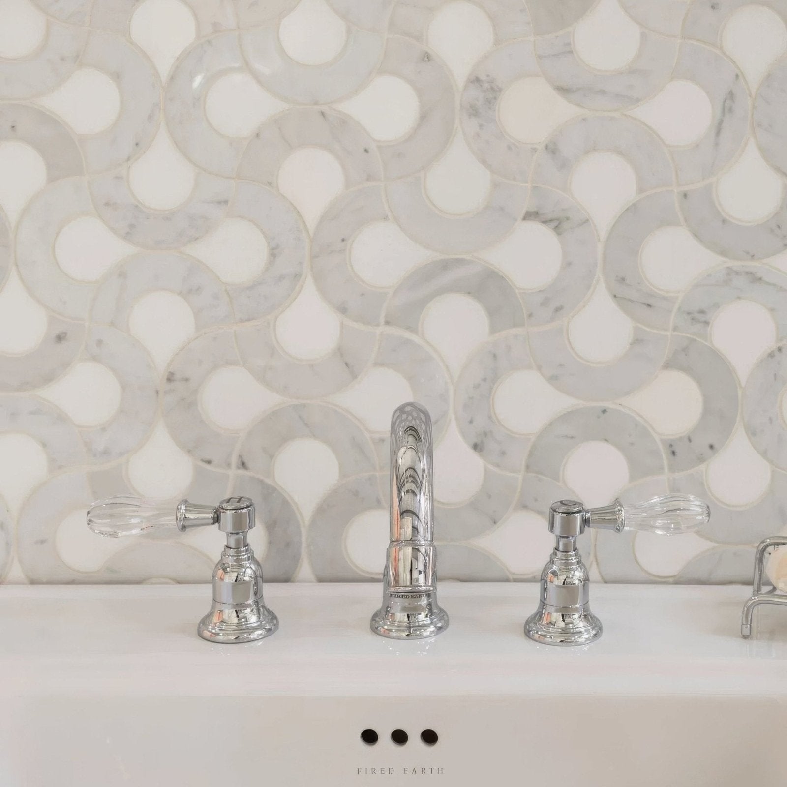 High society marble guggenheim chrome three-handle bathroom faucet set with clear crystal knobs