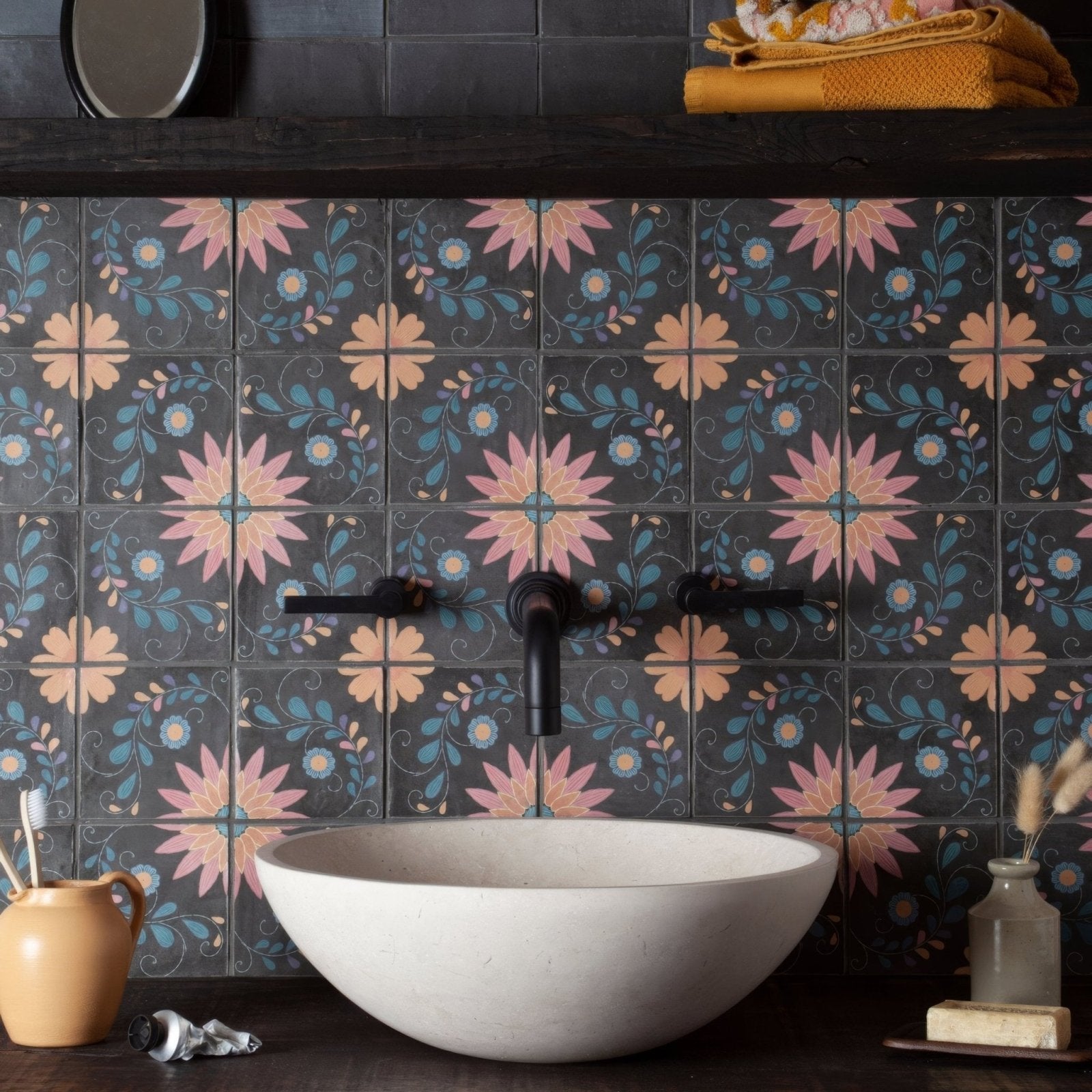 Kelmscott Blackwell Patterned Tile