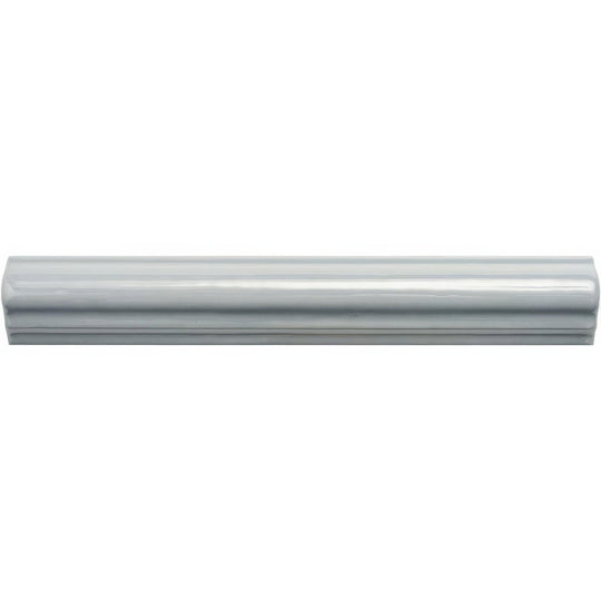 A sleek glossy white ceramic Lazul ogee moulding with smooth curved profile and subtle horizontal ridges