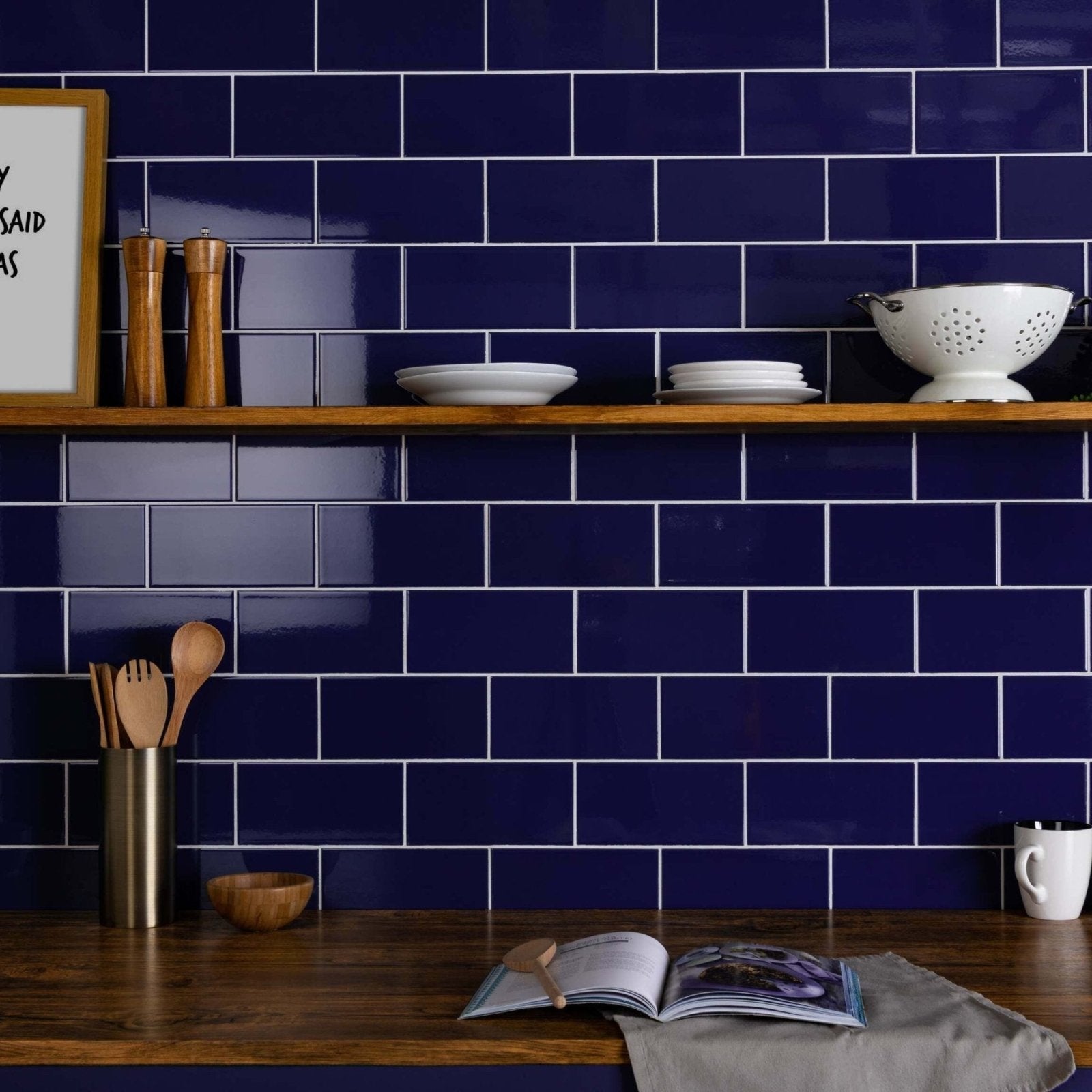 Deep blue glossy subway tiles with white grout lines liso azul gloss 100x200 for wall tiling applications