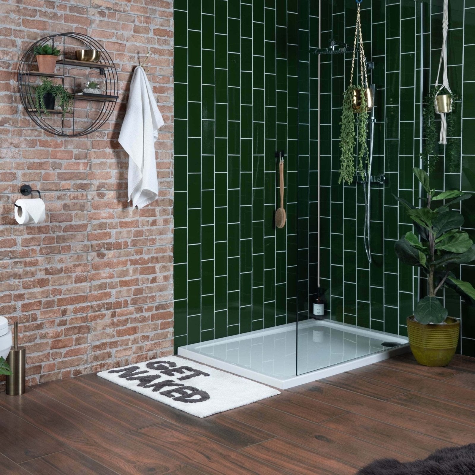 White bath mat with black get naked text featuring liso verde gloss 100x200 design