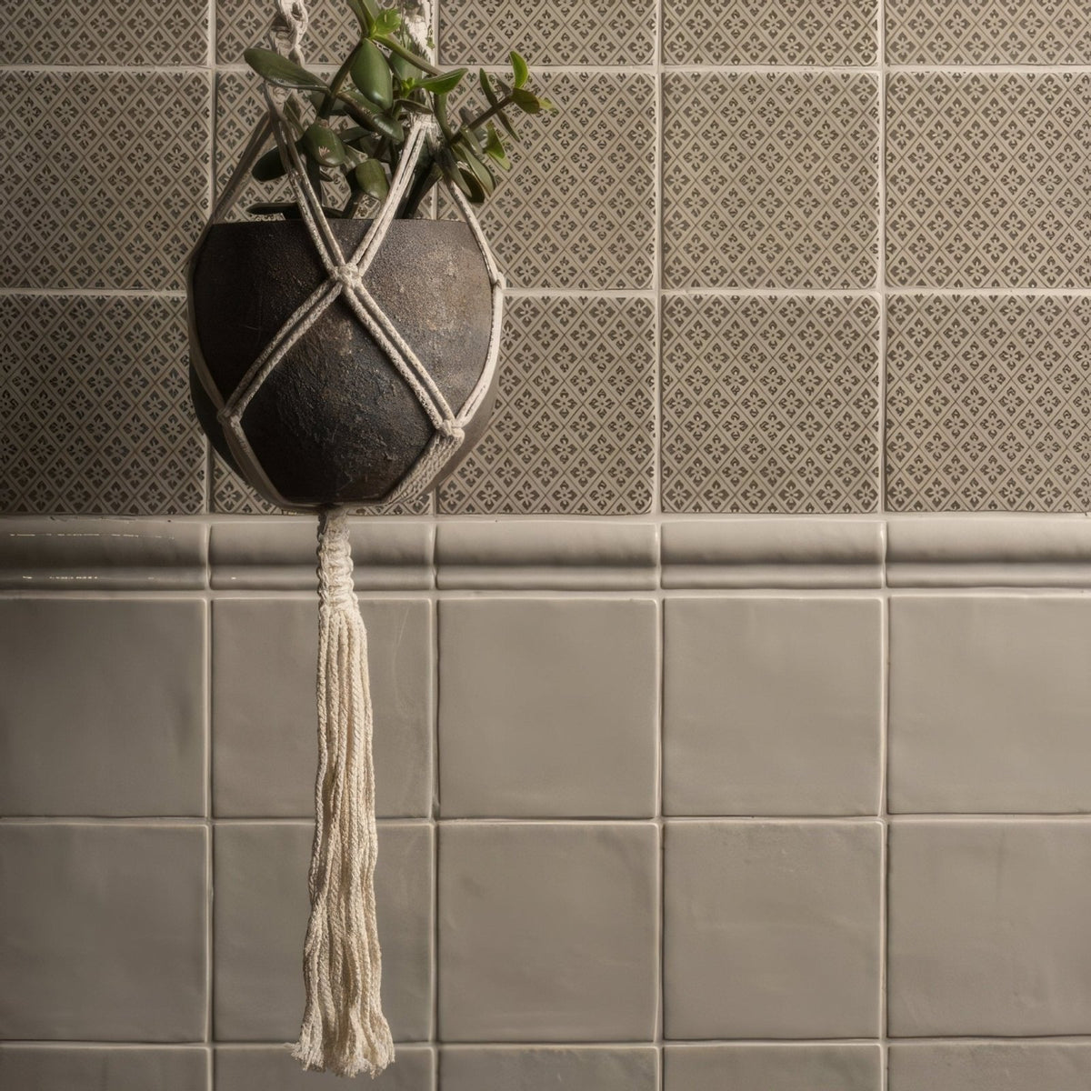 Manoir Provence Pumice – pattern detail