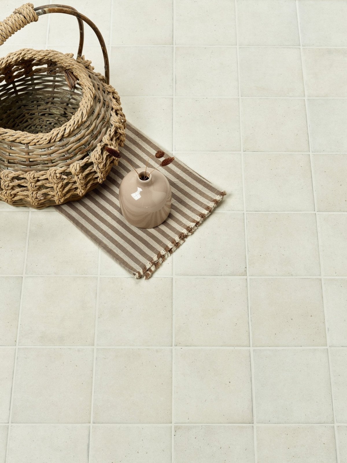 Menara White Porcelain Matt