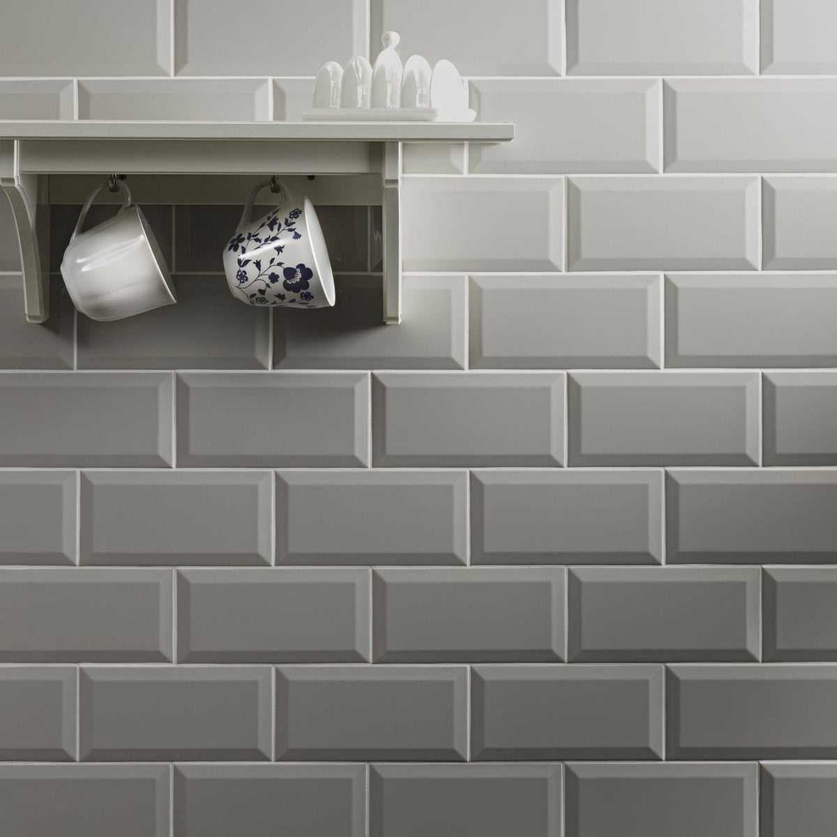 Metro Light Grey Ceramic – pattern detail