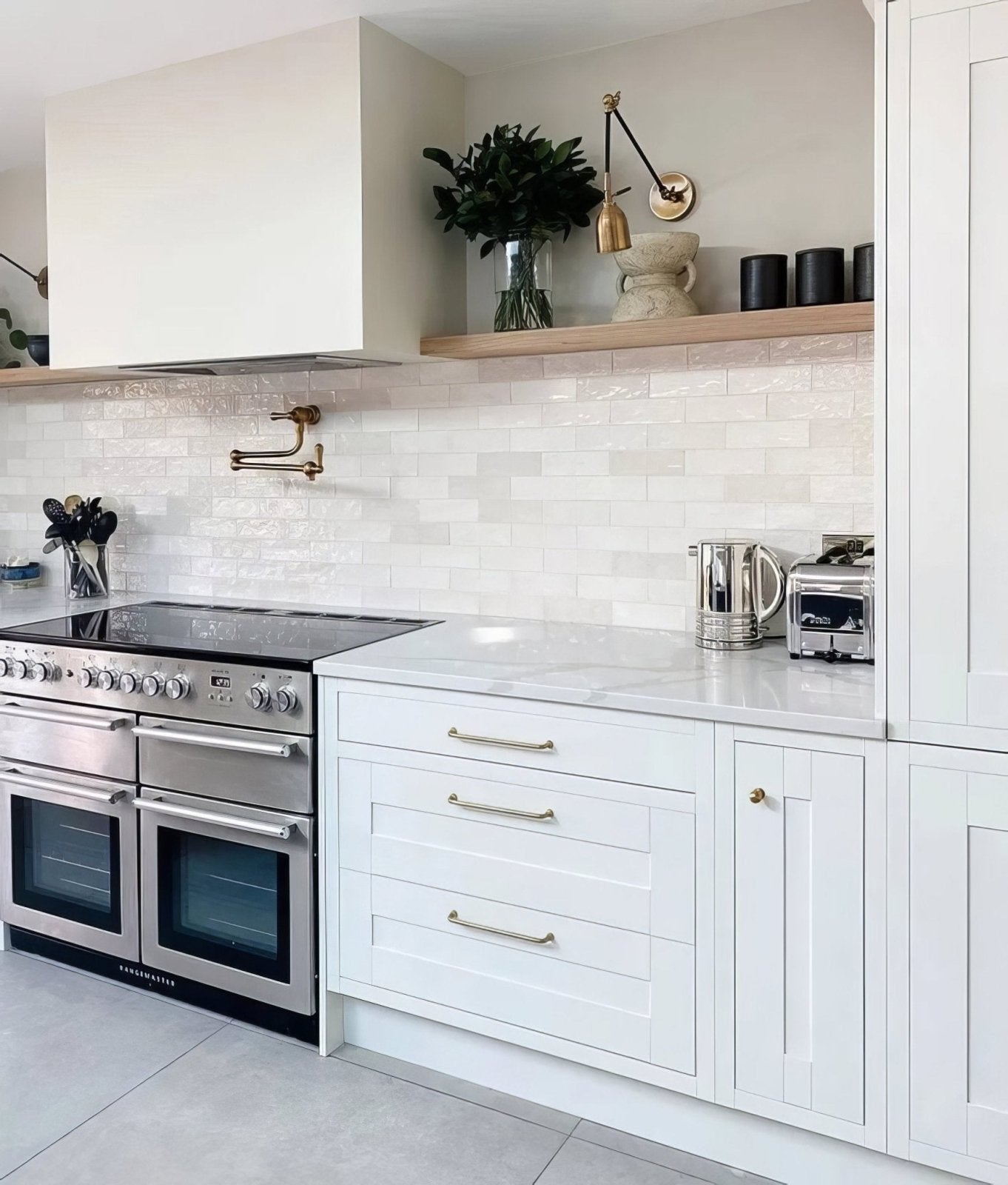 Oasis Ceramic White Gloss