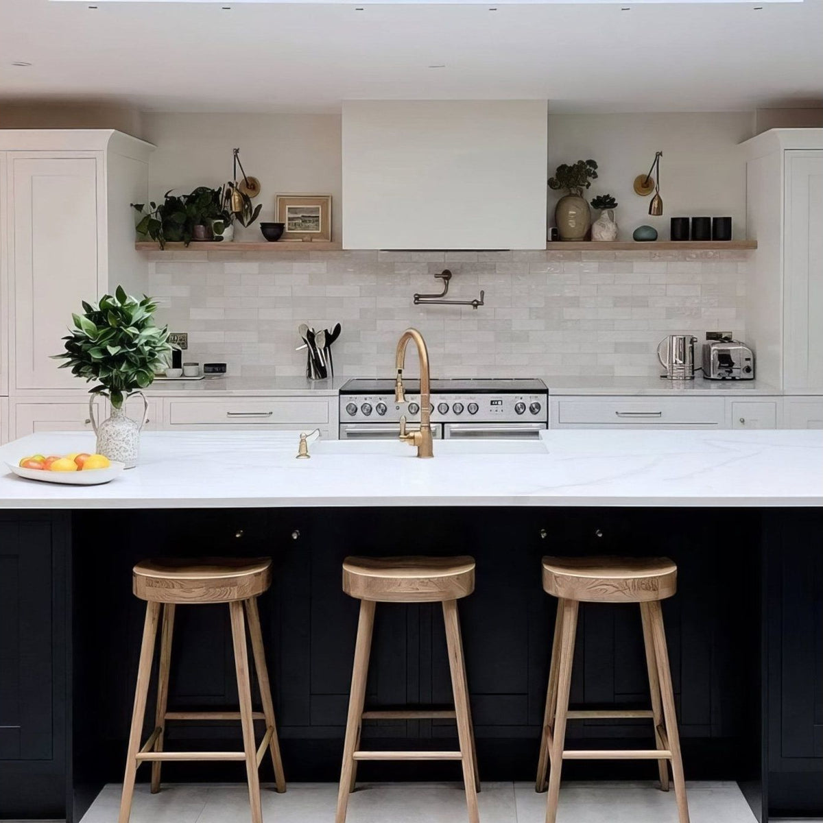 Oasis Ceramic White Gloss – close-up detail