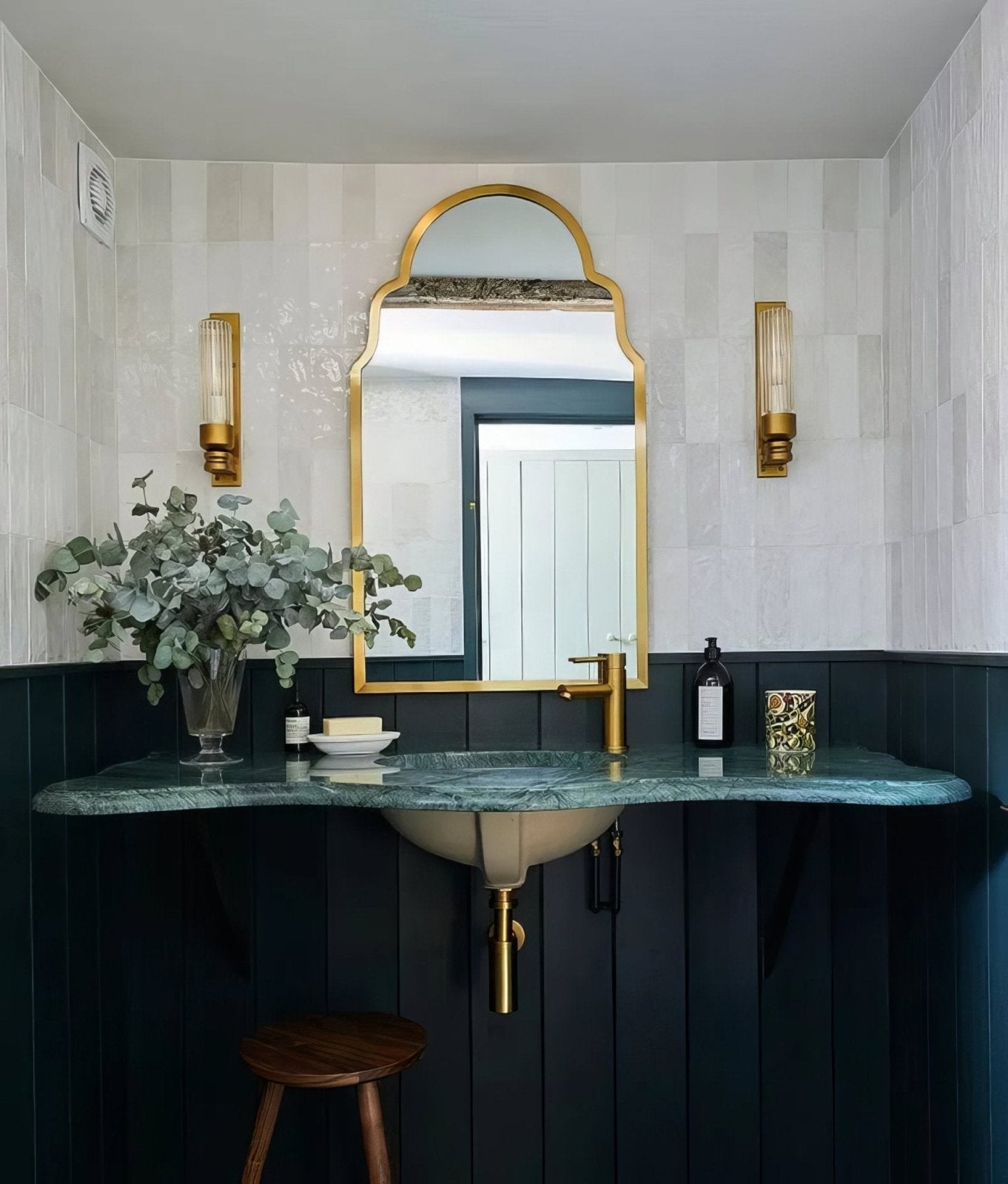 Oasis Ceramic White Gloss